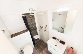 Badezimmer Appartement Betreuts Wohnen von oben